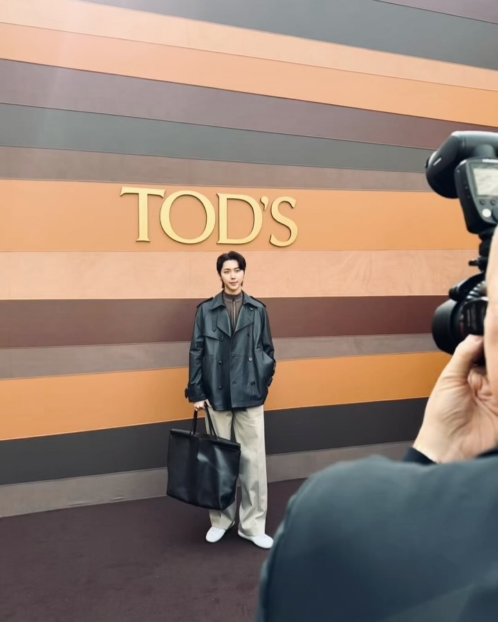 Instagram post by @parcjeongjin for TOD'S. Caption reads: @Tods #Tods #Tods25FW 
#Parcjeongjin #SJmediacrew....