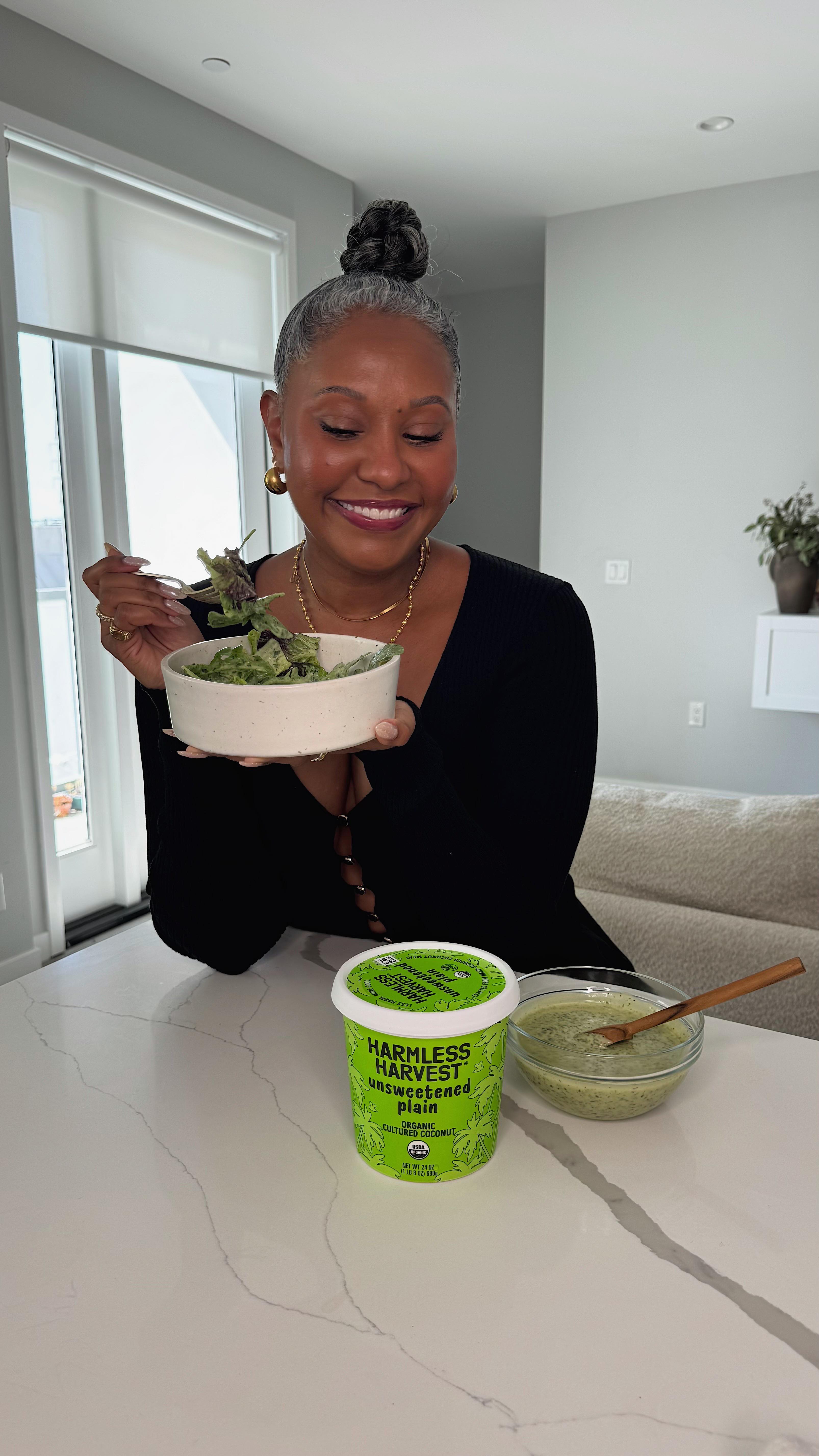 Instagram post by @thetennillelife_ for Harmless Harvest. Caption reads: #HarmlessHarvestPartner My Homemade Green Goddess....