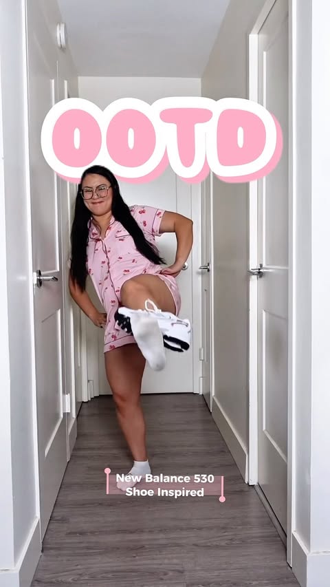 Instagram post by @fit.by.robyn for New Balance. Caption reads: [...] collab with an OOTD featuring my new New....