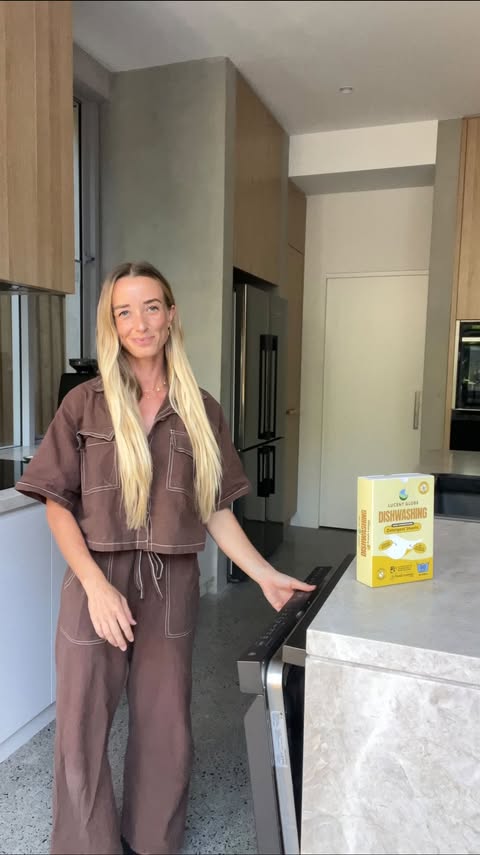 Instagram post by @nourish_naturally for Lucent Globe. Caption reads: [...] swap I’m sticking with this year is....