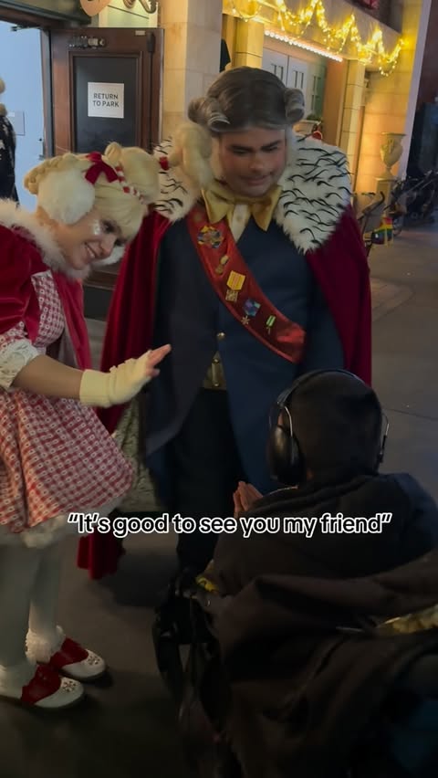 Instagram post by @magicwiththomas for Universal Studios Hollywood. Caption reads: Cindy Lou Who and Mayor MayWho stopping to see....