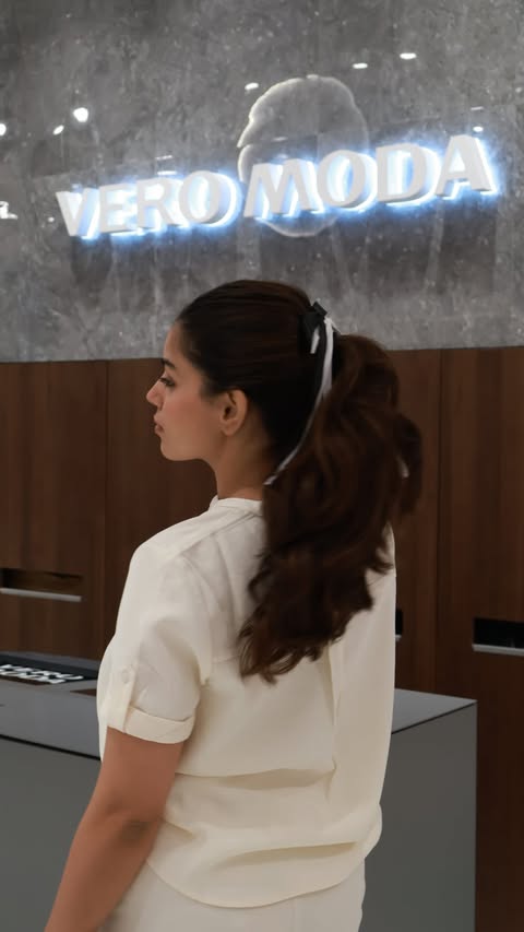 Instagram post by @itanyagupta for VERO MODA. Caption reads: [...] taste, especially when it comes to....