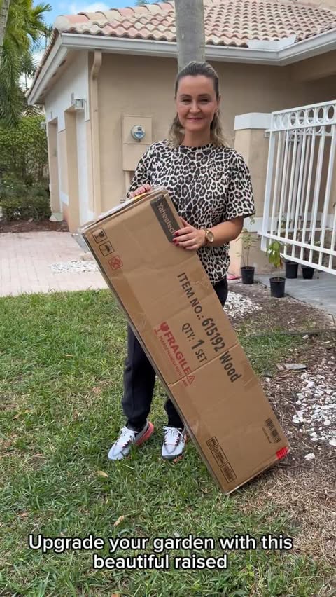 Instagram post by @americanlifeugc for Yaheetech. Caption reads: [...] this sturdy and natural raised bed by....