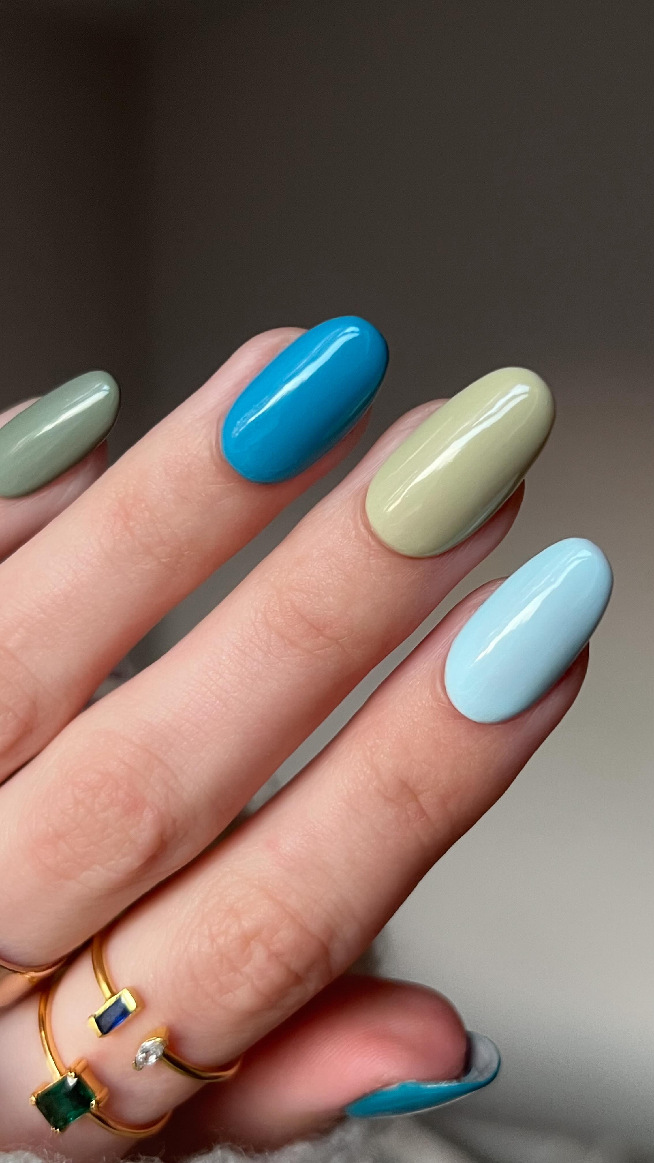 Instagram post by @finewinenails for BKIND. Caption reads: [...] content with no obligation to post 

•....