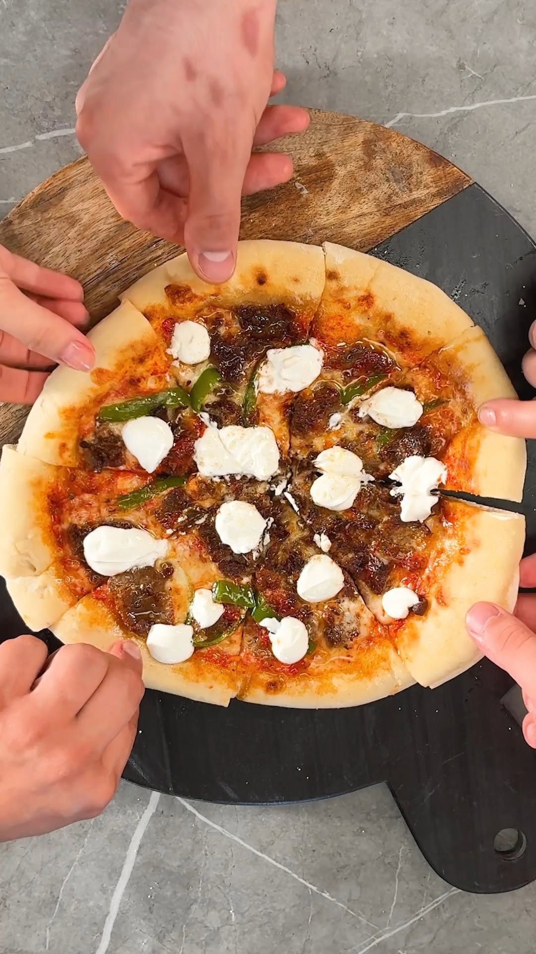 Instagram post by @burakarpak for Karaca. Caption reads: Karşınızda İskender’e göz kırpan enfes pizza....