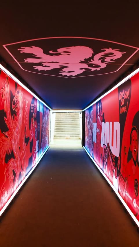 Instagram post by @onsoranje for ING Türkiye. Caption reads: Ready for a special night! 🏟️👀 🎨 @brianelstak....