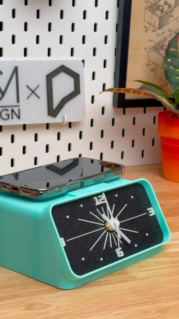 Instagram post by @sophywongmakes for Thingiverse. Caption reads: The Retro Clock and MagSafe Charger is out now!....