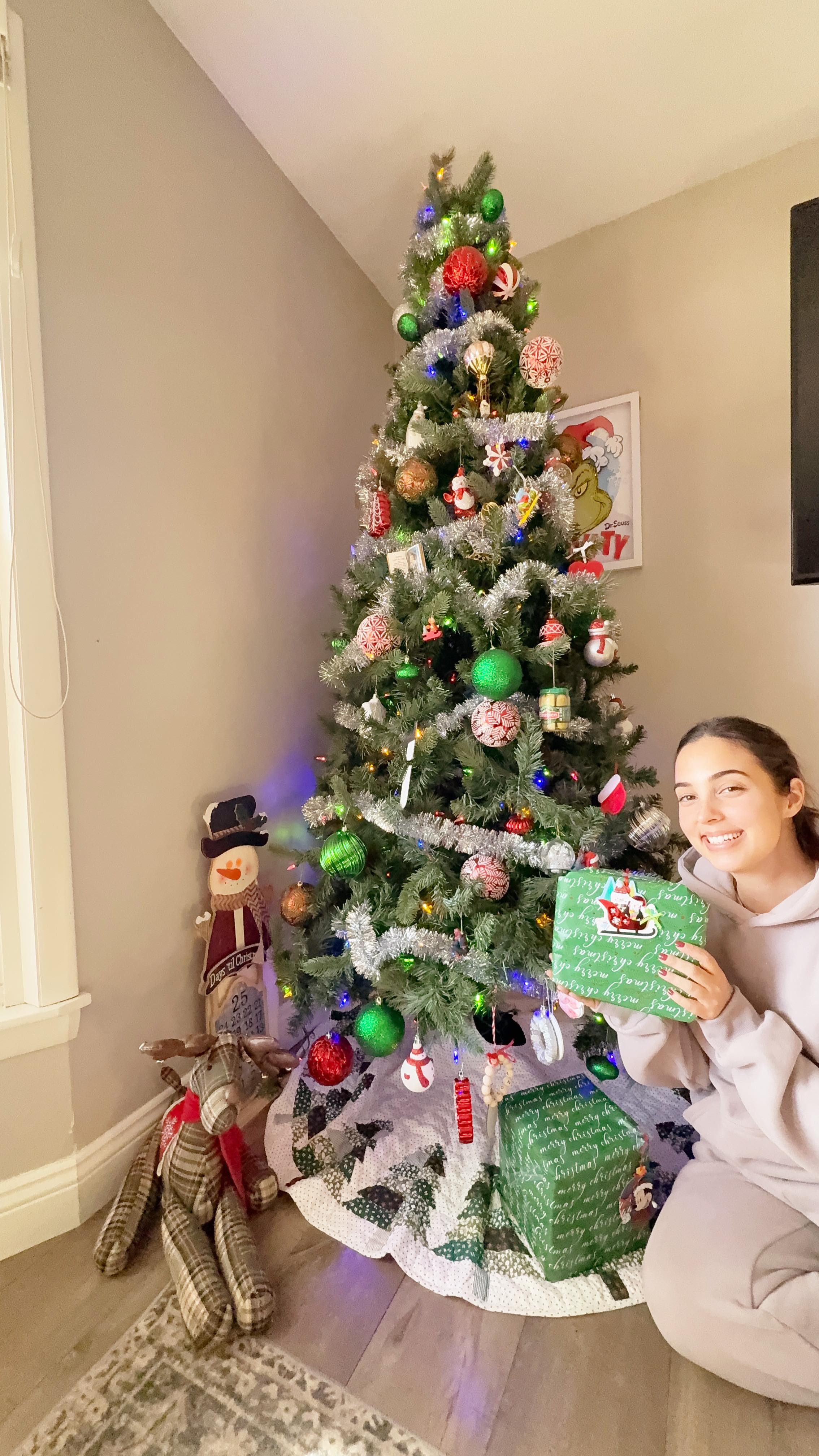 Instagram post by @cara.annejones for MagicLinks. Caption reads: This year’s big gift for the kids is going to be....