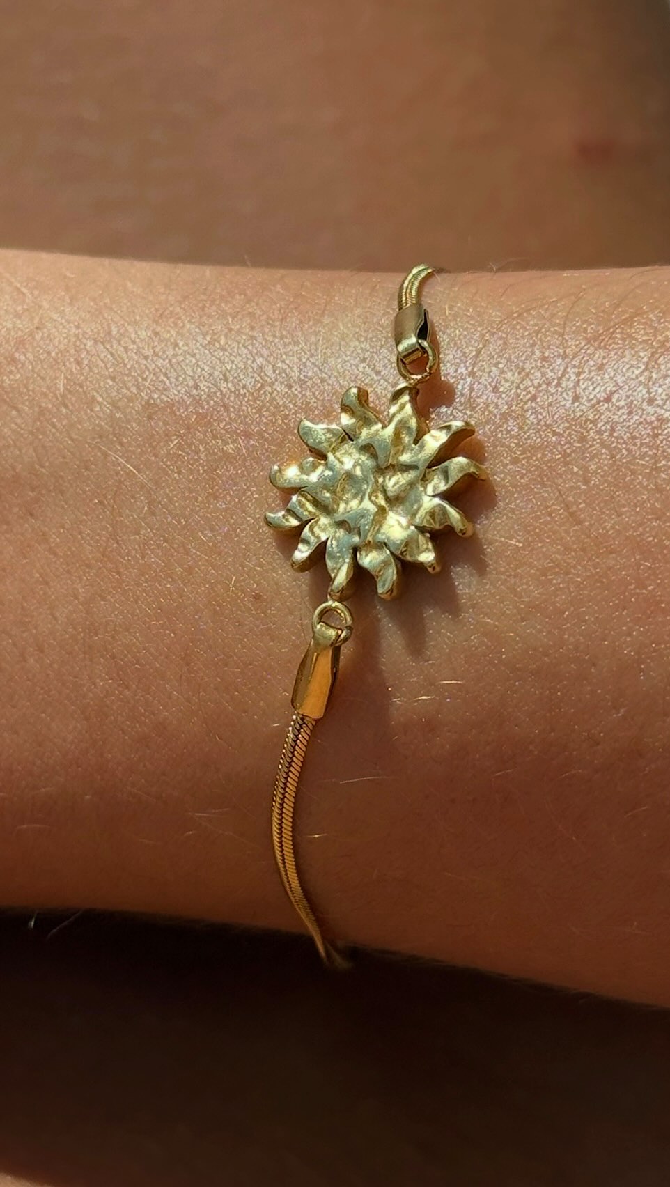 Instagram post by @lottastichler for PURELEI. Caption reads: Anzeige <3 vacation movie with @purelei 🐚....