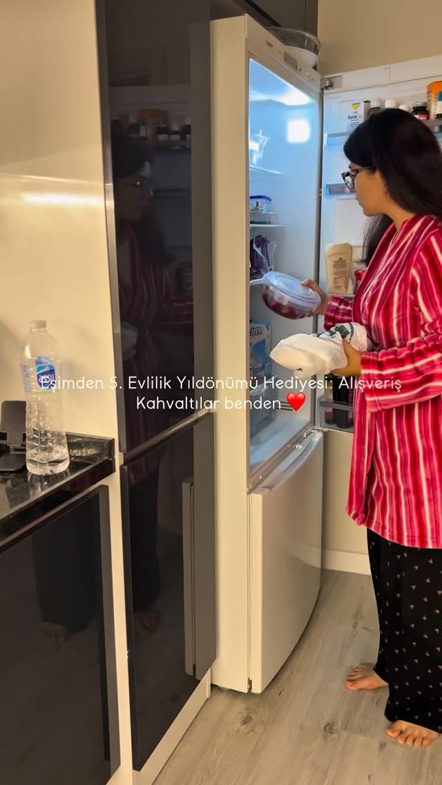 Instagram post by @bayantulaa for LC Waikiki. Caption reads: Keyifli bir günden❤️

#asmr #weeklyreset....