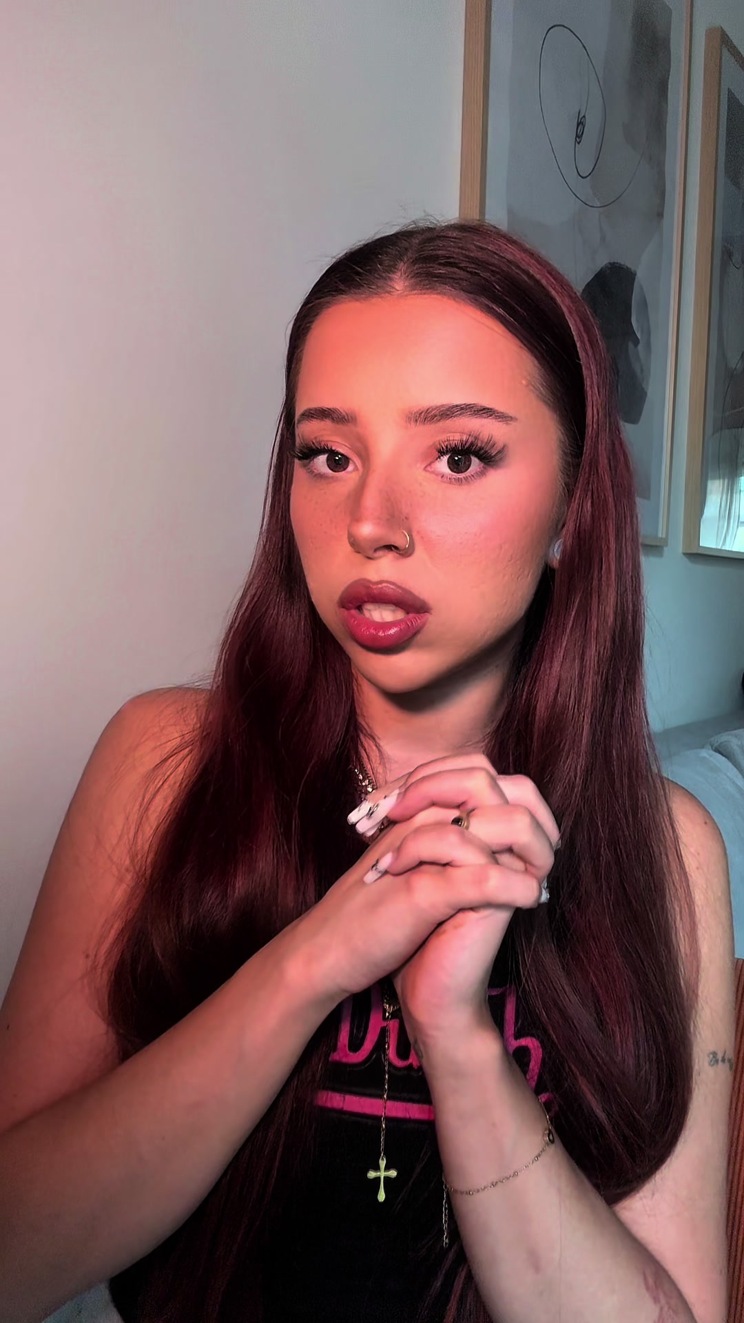 TikTok post by @baszkowskie for Maybelline. Caption reads: Co chwilę widzę w swoim dc makijaże na Hude, więc....