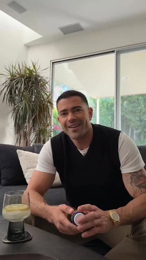 Instagram post by @realjessemetcalfe for TRU NIAGEN. Caption reads: [...] than I thought — but I’ll let @truniagen....