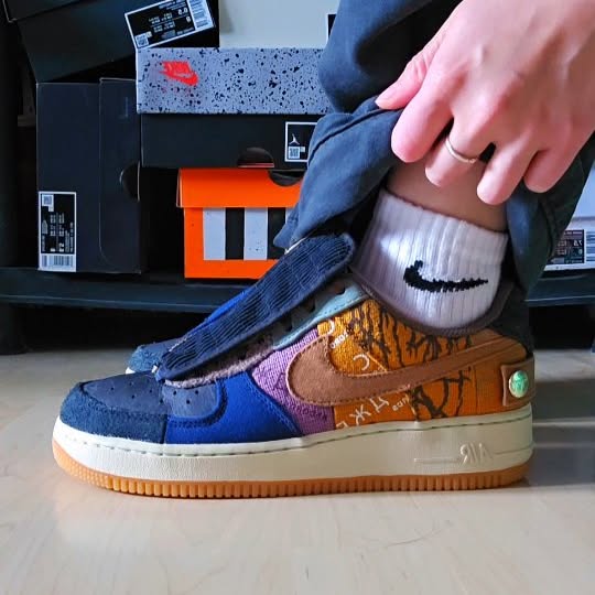 Instagram post by @thaomymignon for Nice Kicks. Caption reads: Sneaker Rotation....