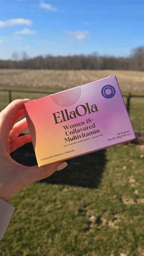 Instagram post by @autismoutloud for EllaOla. Caption reads: [...] textureless!⚡️

EllaOla’s new Women’s....