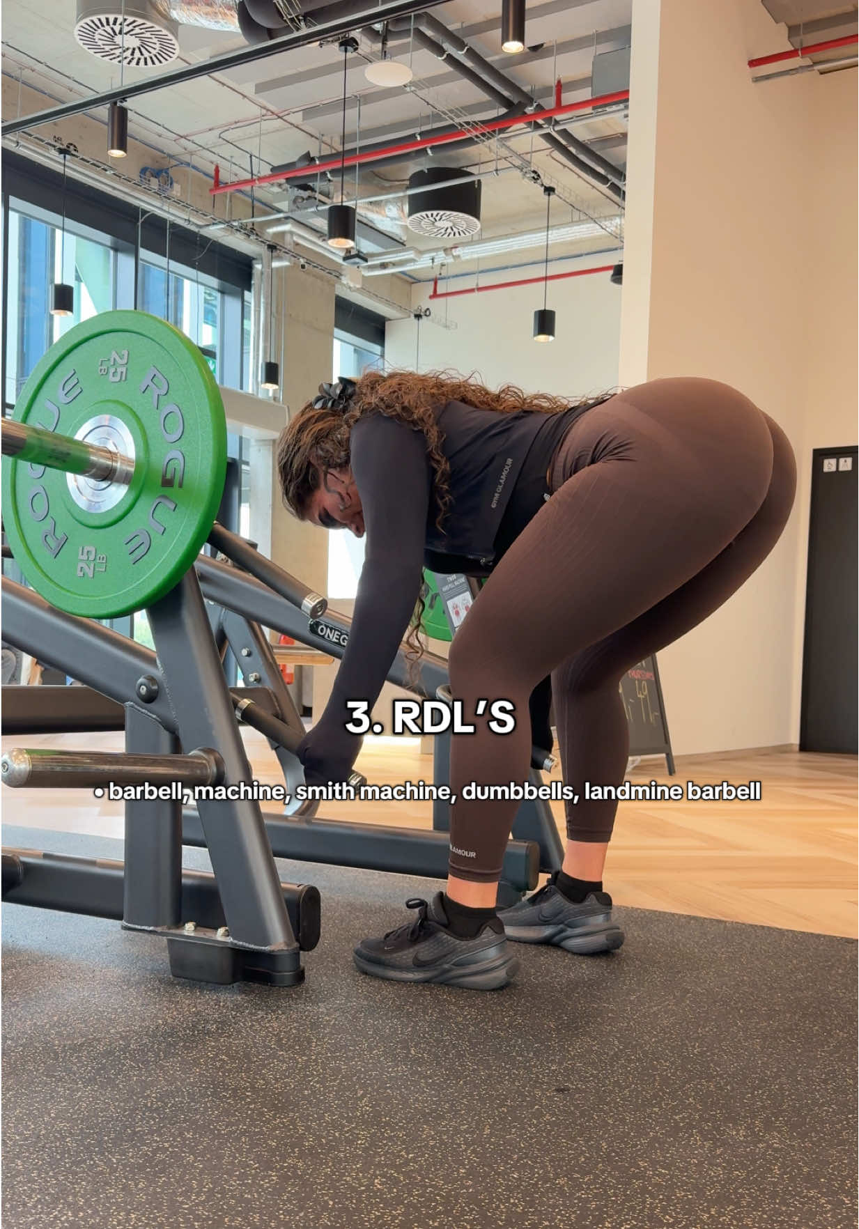 TikTok post by @helenareznickovaa for Gym Glamour. Caption reads: fit from @gymglamour_czsk @Gym Glamour 🤎 ....