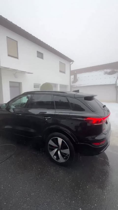 Instagram post by @markusholzschuster for Audi Österreich. Caption reads: "kärchern" steht im Duden.☝🏻🤓

#kärcher....