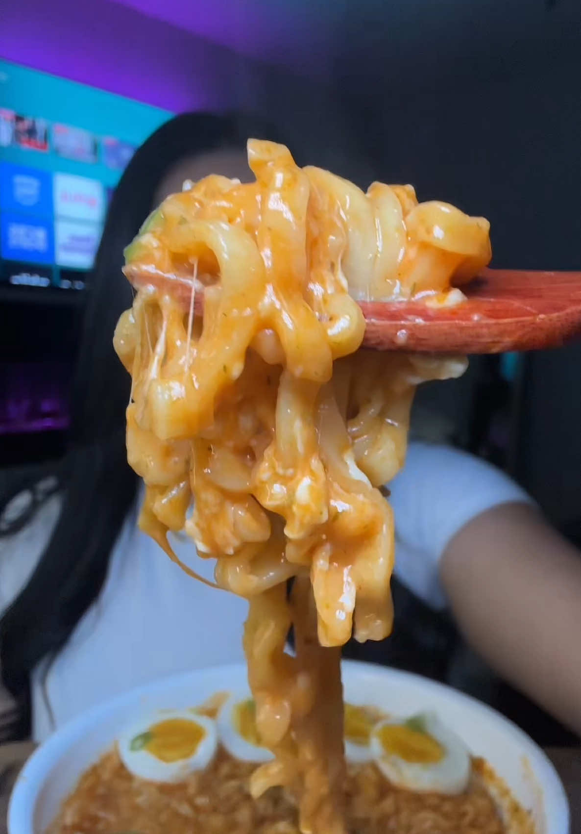 TikTok post by @_sulinette for Oats Overnight. Caption reads: Creamy Cheesy Buldak and @Oats Overnight available....