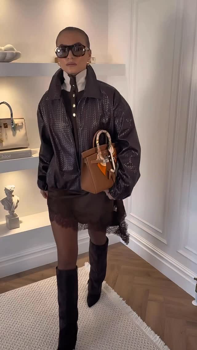 Instagram post by @teresawebster_ for GLAMIFYFASHION. Caption reads: Styling glamify 🍂🤎✨

Full fit @glamifyfashion.