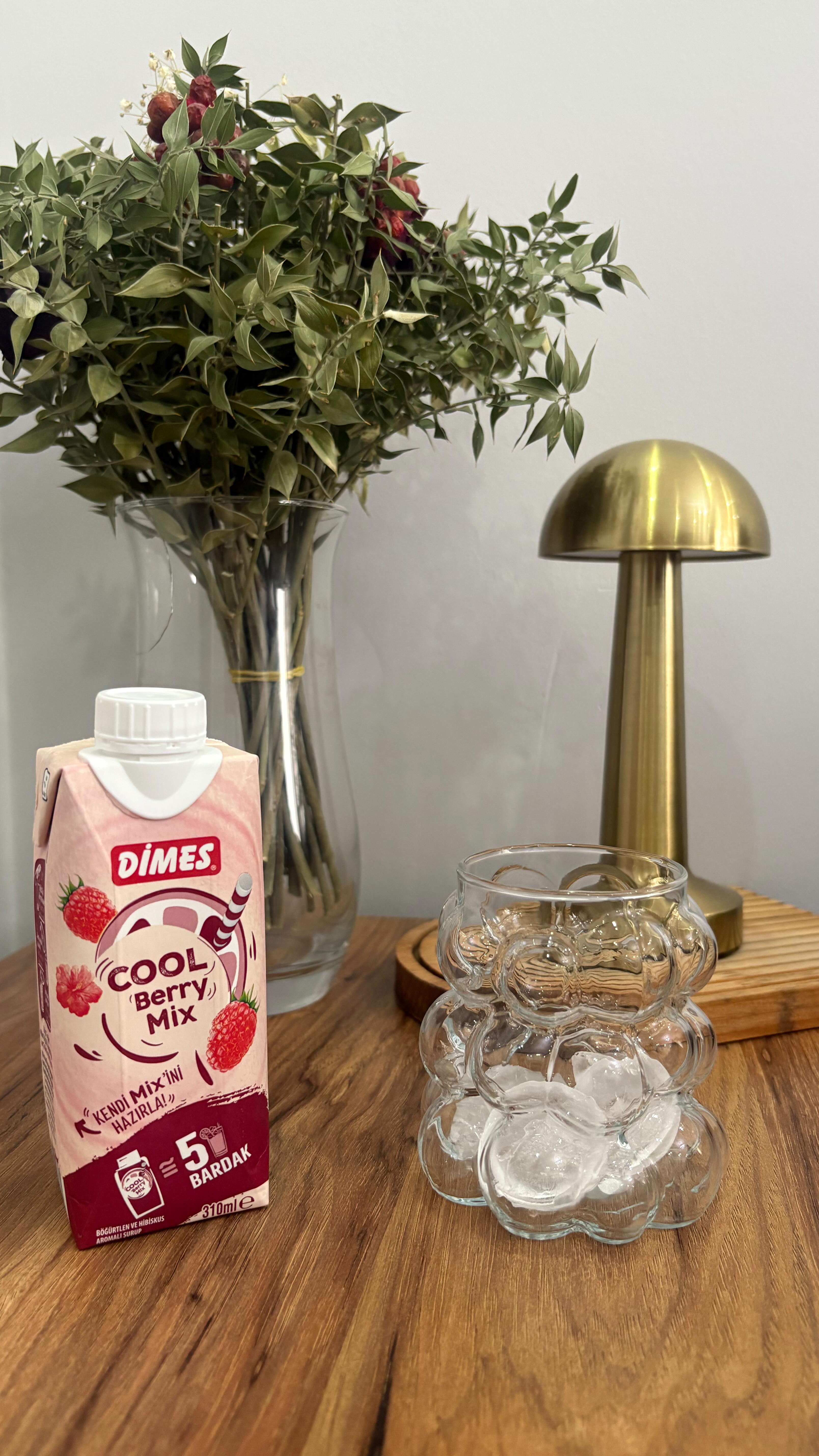 Instagram post by @catlak_kurabiyem for dimesclub. Caption reads: [...] Cool Berry Mix ya senin ki ne ?🌺 @dimesclub....