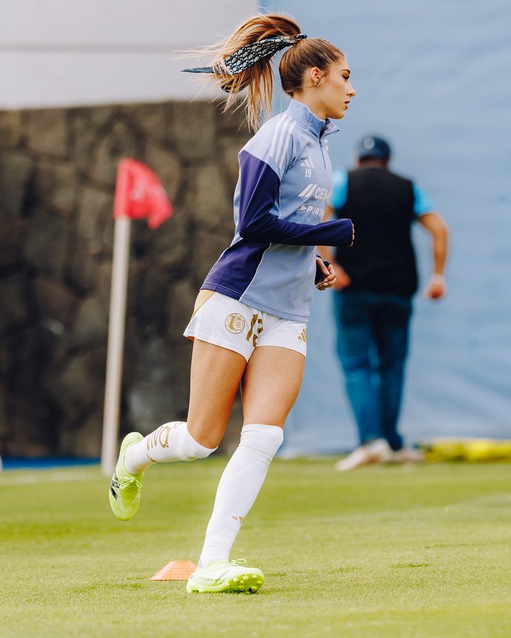 Instagram post by @clubtigresfemenil for Planet Fitness. Caption reads: ¡Enfocadas! ✨

@planetfitnessmx.