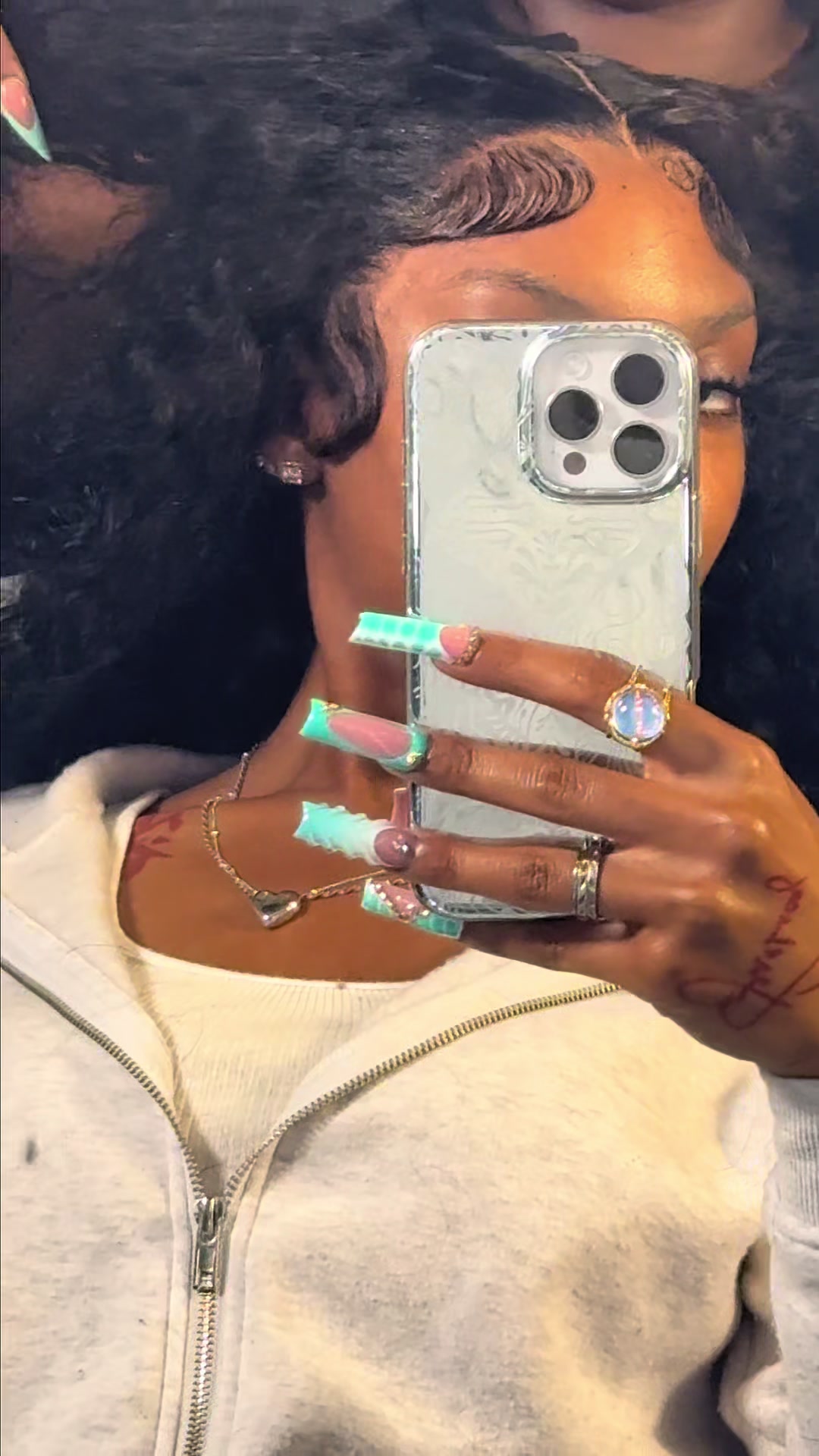 TikTok post by @thejaynoelle for Bling Hair. Caption reads: @Bling Hair Fashion does it everytime😍😍😍  if....