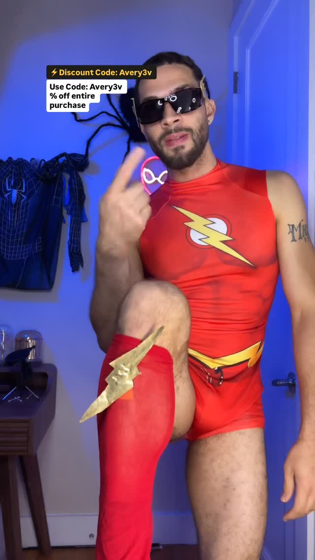 Instagram post by @avery3verlasting for Ciciful. Caption reads: ❓so Masc or FEM????⚡️🌙ɭ៩Ƭ’ន ❡៩Ƭ នᖰ០០០០០ƙƴ⚡️😭....