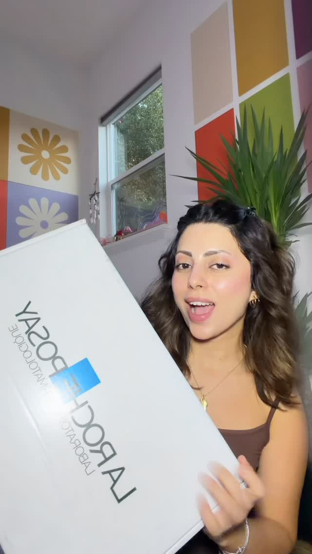 Instagram post by @thatgirljans for LaRochePosayUS. Caption reads: @larocheposayusa thank you🩵 

#larocheposay....