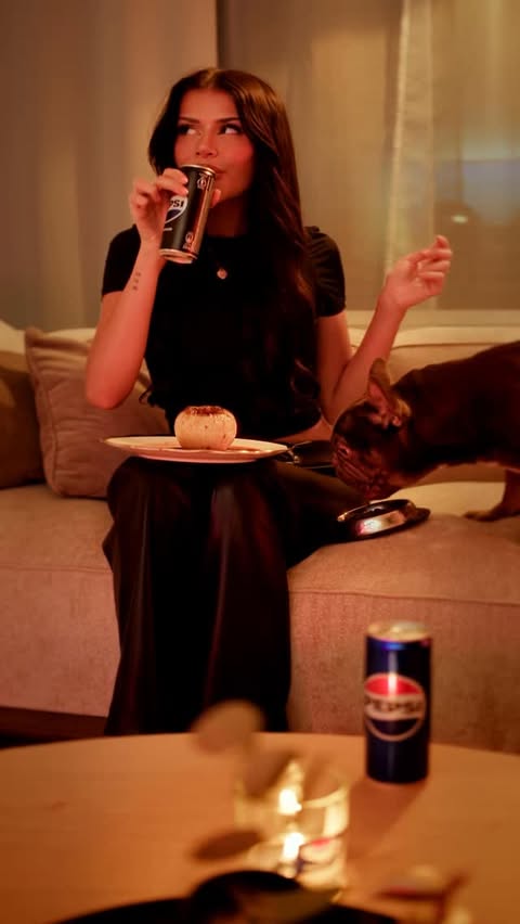 Instagram post by @domialagia for Pepsi Czech Republic. Caption reads: You are seeing this correctly… Každé jídlo si....