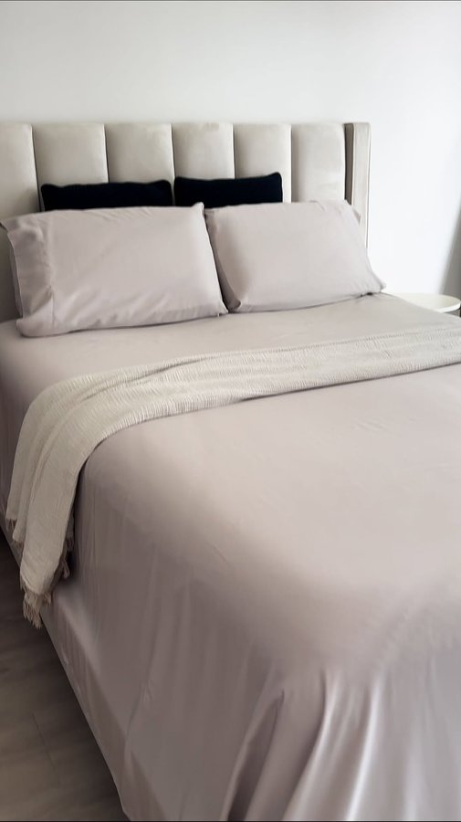 Instagram post by @itssomiamii for slashop. Caption reads: 🛏️ Introducing the Slashop Bamboo Cotton Blend....