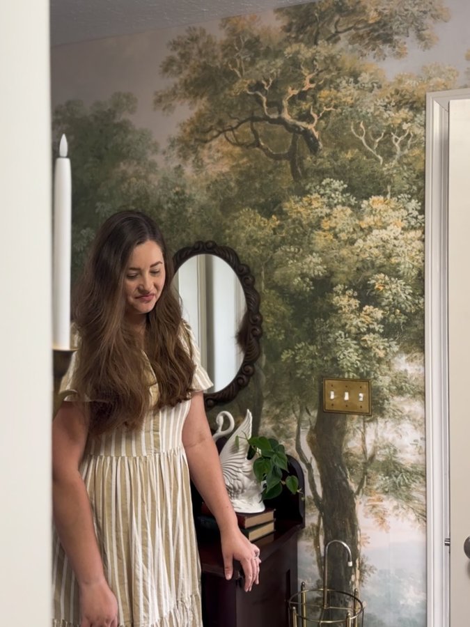 Instagram post by @my.thrifted.abode for WallpaperMural.com. Caption reads: [...] a stunning wallpaper mural by....