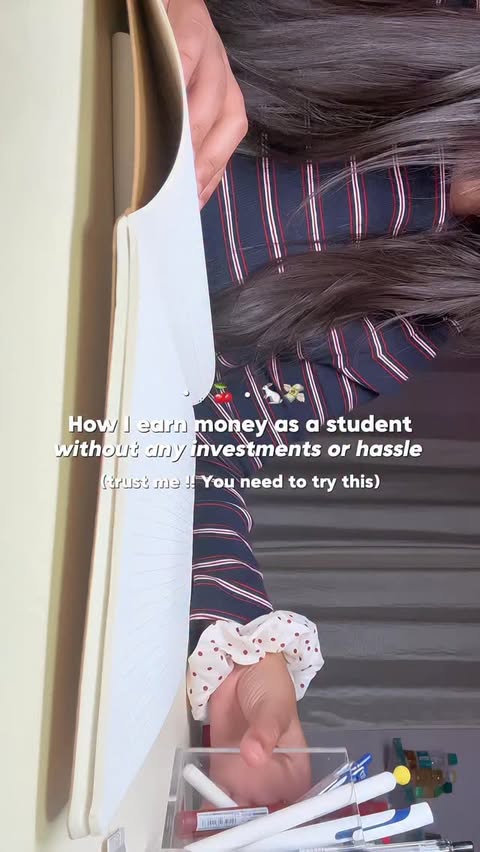 Instagram post by @thatgirl.student for Printful. Caption reads: [...] the question I get asked the most....