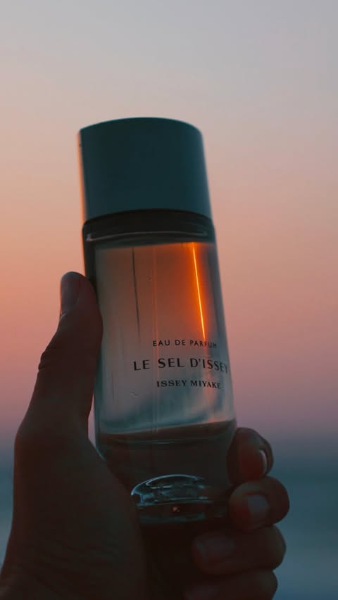 Instagram post by @maor.benezri for Issey Miyake Parfums. Caption reads: בשיתוף ממומן @isseymiyakeparfums 
A scent can....