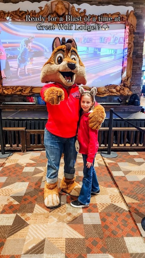 Instagram post by an influencer for Great Wolf Lodge. Caption reads: [...] fun like adventures at @greatwolflodge! 🩷....