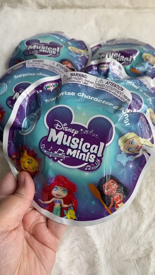 Instagram post by @lifeofcarlyyy for JAKKS Pacific. Caption reads: #sponsored These are absolutely ✨MAGICAL✨....