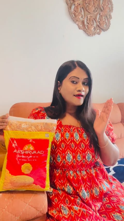 Instagram post by @lavilifestyle_travel for Aashirvaad. Caption reads: Soft dough, zero mess  With Aashirvaad Atta,....