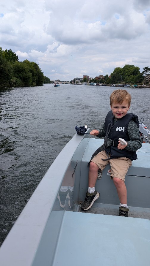 Instagram post by @whereto_london for Goboat. Caption reads: [...] that’s a memory. 🛶✨ We hopped aboard....