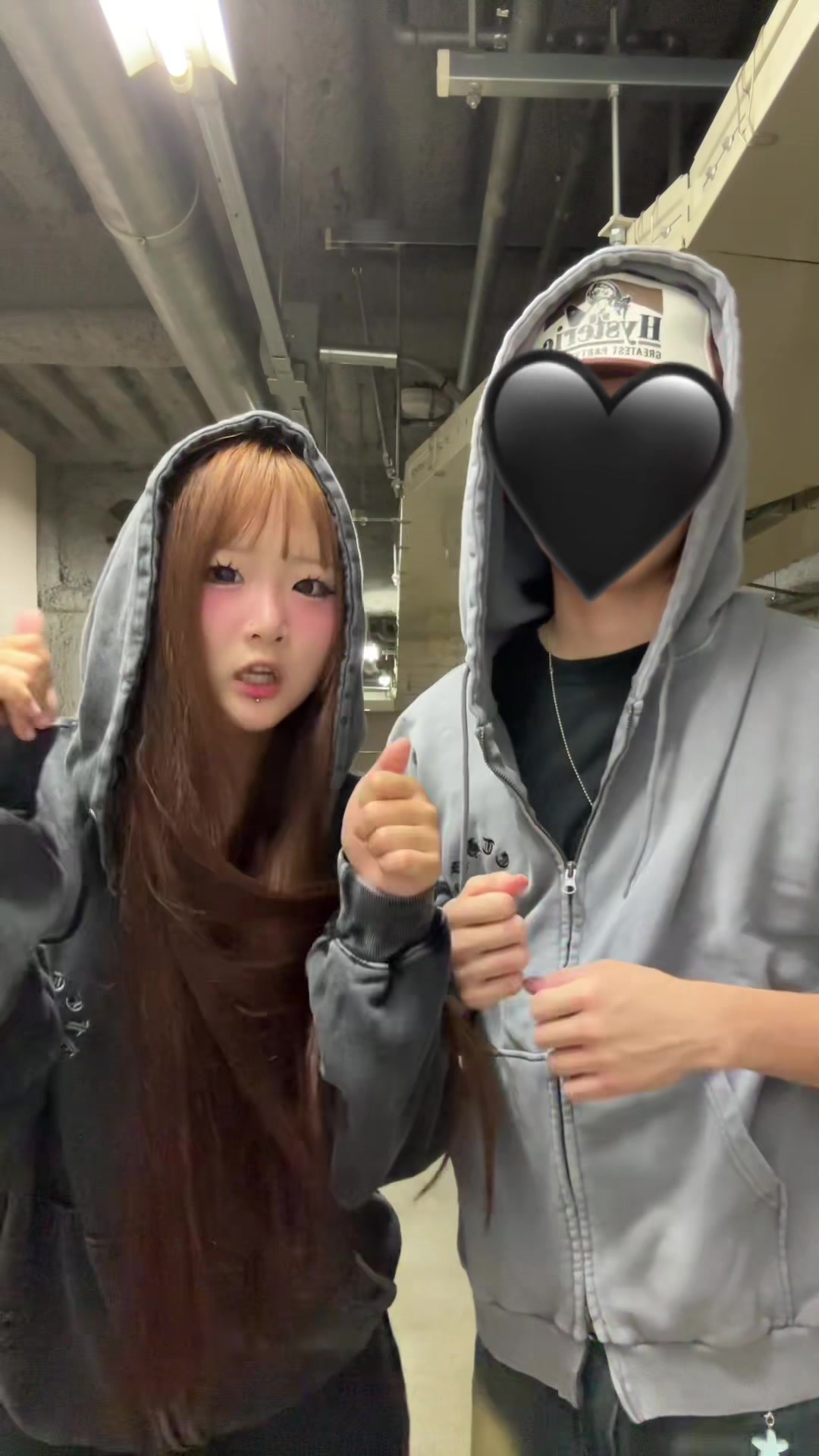 TikTok post by @aori080111 for That’s life. Caption reads: うーくんとオソロ2個め🩷🩷🩷@That’s life #jk #ljk #pr .