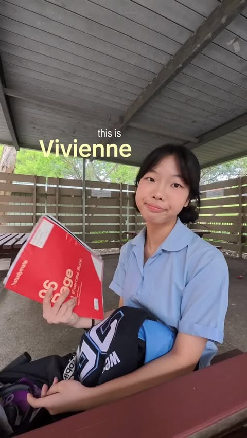 Instagram post by @byvivins for Jisulife. Caption reads: [...] aussie summer (the right way) using....