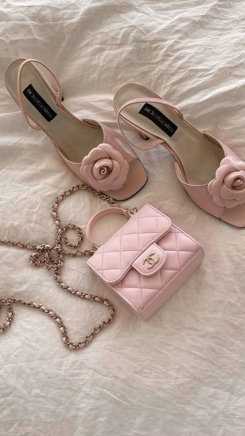 Instagram post by @silviagrandii for Cosy Island. Caption reads: I’m so in love with these heels from....