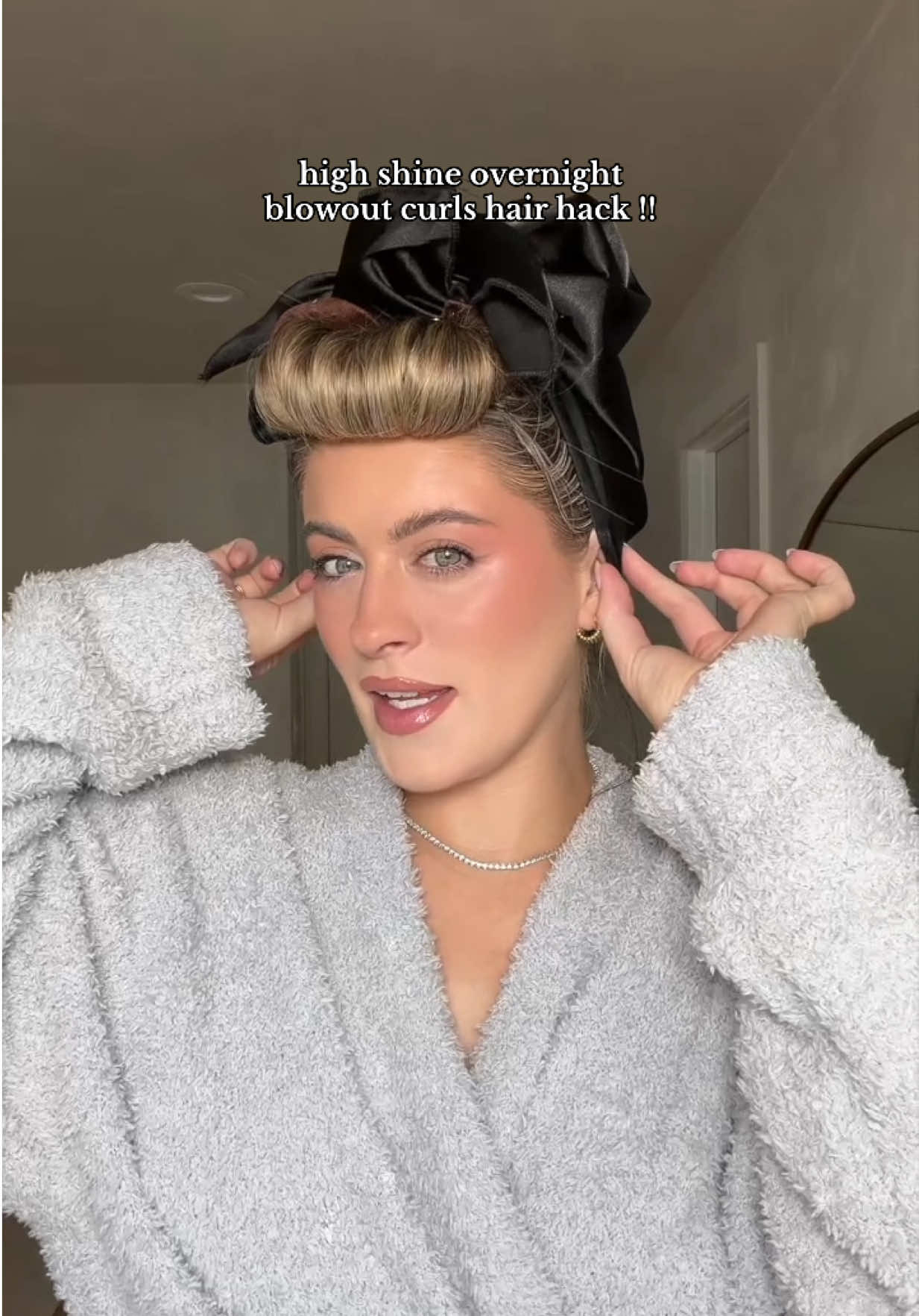 TikTok post by @whitneyysimmons for OLAPLEX. Caption reads: [...] overnight heatless blowout routine with....