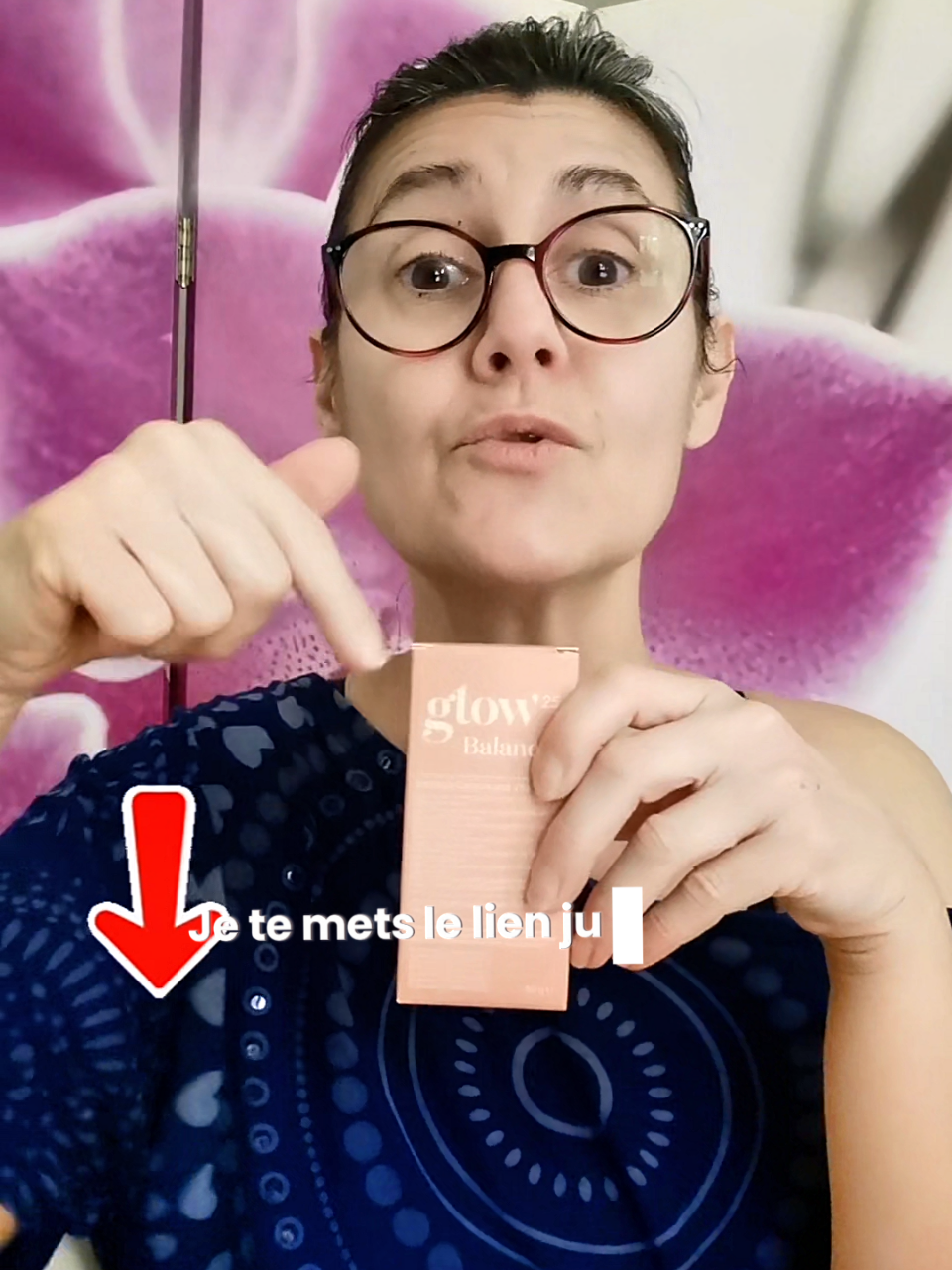 TikTok post by @karine.proaging for Glow25. Caption reads: [...] #ventregonflé #ballonnement @Glow25.