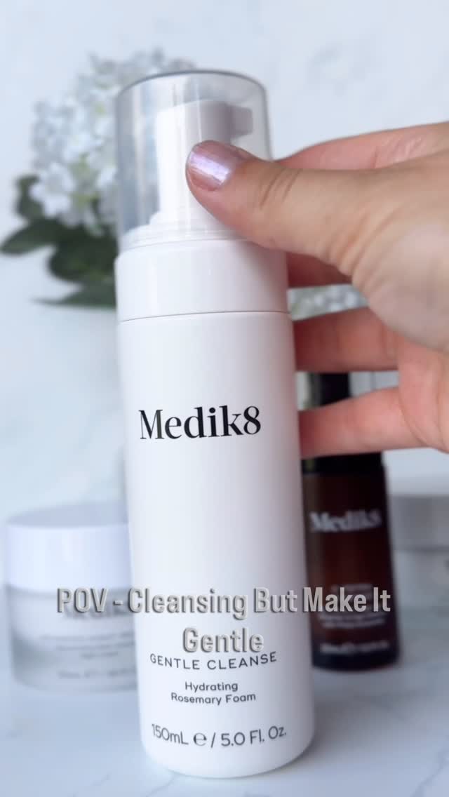 Instagram post by @simplysarahjayneloves for Medik8. Caption reads: [...] and I don’t think the @officialmedik8 Gentle....