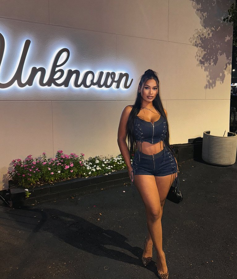 Instagram post by @elisarayy for Edgebyks. Caption reads: [...] can’t copy & paste babe 😘
Outfit @edgebyks.