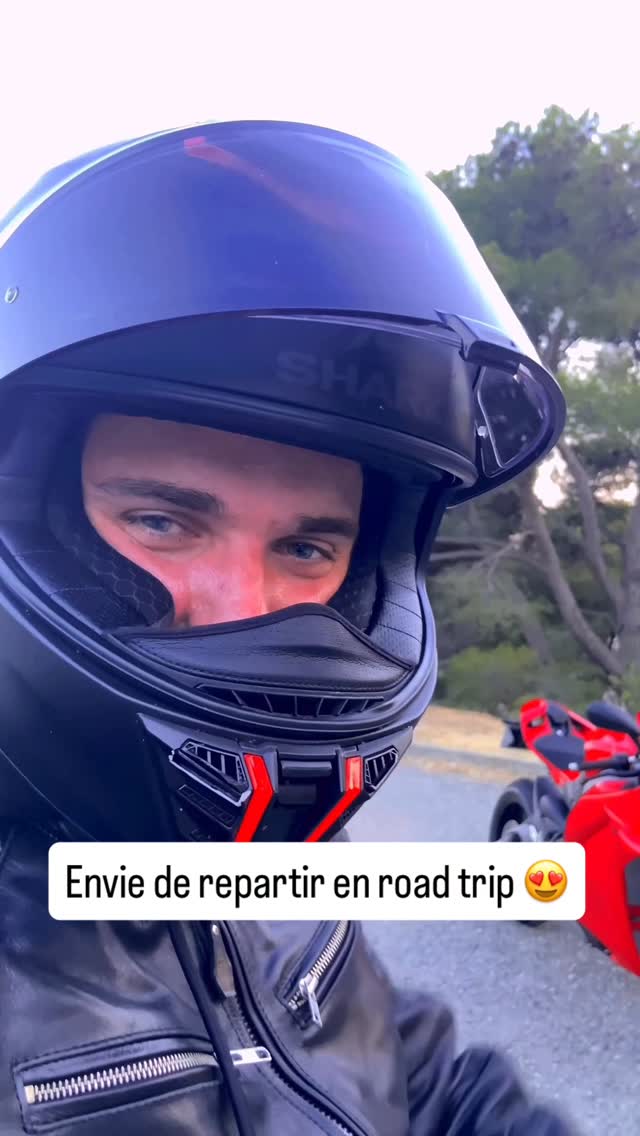 Instagram post by @daveharper14 for SHARK Helmets. Caption reads: [...] @beringmoto @seguramoto . #ducati....