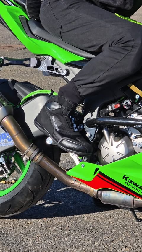 Instagram post by @sakkinenstunt for Xlmoto. Caption reads: [...] shoe feel stability and safe. Link to....