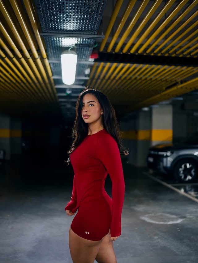 Instagram post by @getfitbyline for Women's Best. Caption reads: Feeling like Superwoman in this outfit @womensbest....