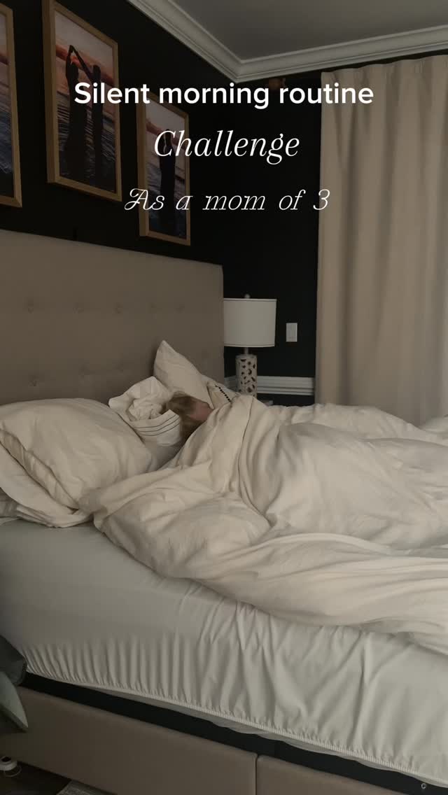 Instagram post by @theboggs_family for Skylight Frame. Caption reads: This challenge by @myskylight had all of us....