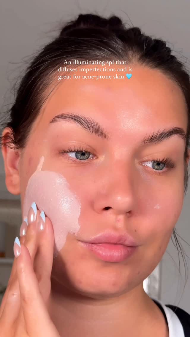 Instagram post by @a.j_artistry for Kate Somerville. Caption reads: The glowww ✨ ASMR Sound on 🔉

A glowy spf that is....