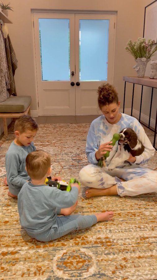 Instagram post by @rolenestrauss for Duracell. Caption reads: 🤩 GIVEAWAY 🤩

My mom was right… 😬🙈 Becoming a....