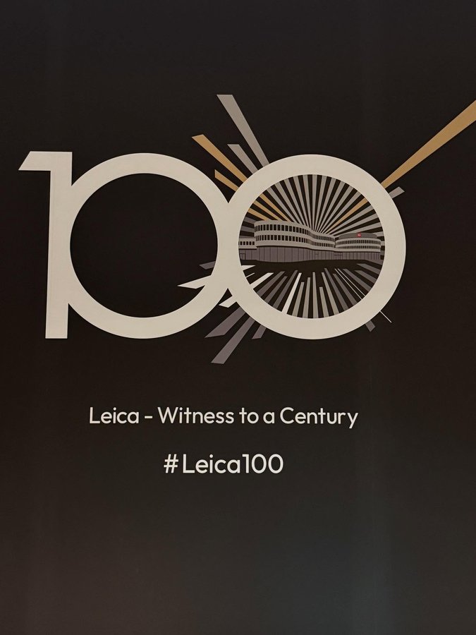 Instagram post by @nanasecat for Leica Camera. Caption reads: Leica100周年アニバーサリー📸

#Leica.